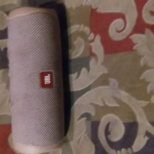 Jbl Bluetooth  speaker